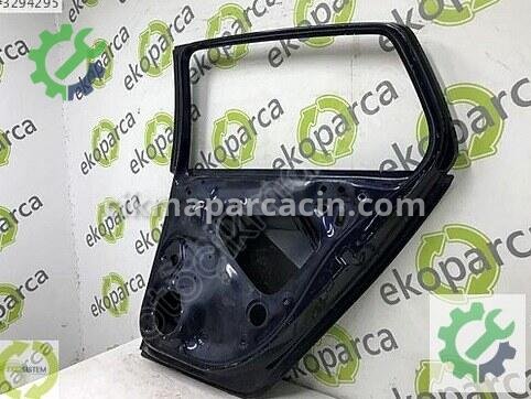 Volkswagen Golf Sağ Arka Kapı 5G4833056 çıkma parça