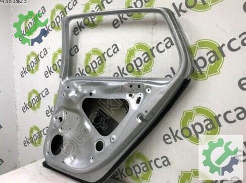 Volkswagen Golf Sağ Arka Kapı 5G4833056 çıkma parça