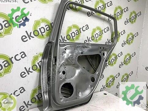 Volkswagen Golf Sağ Arka Kapı 5G4833056 çıkma parça