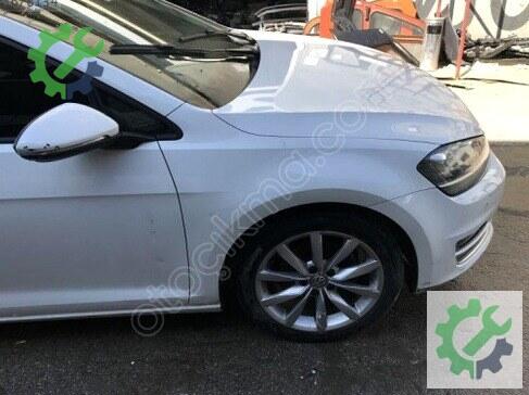 Volkswagen Golf Sağ Ön Çamurluk 5G0810136 çıkma parça