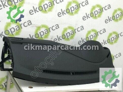 Volkswagen Golf Torpido 5G1857003G çıkma parça