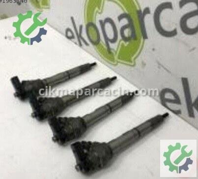 Volkswagen Golf Enjektör 04L130277AD çıkma parça