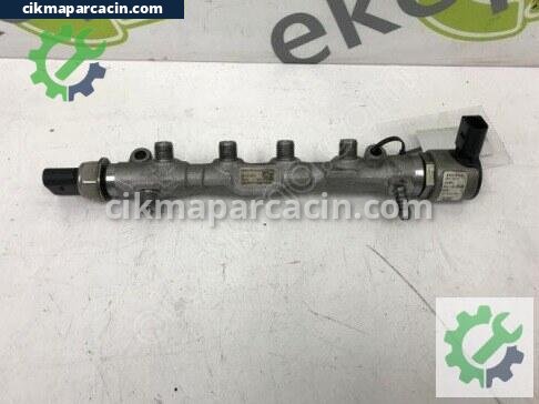 Volkswagen Golf Enjektör Kütüğü çıkma parça