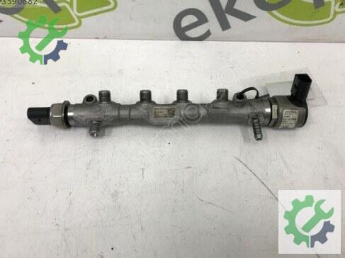 Volkswagen Golf Enjektör Kütüğü çıkma parça