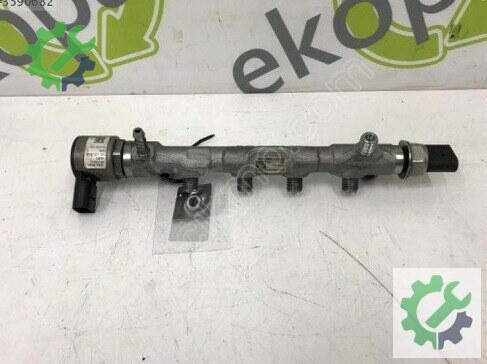 Volkswagen Golf Enjektör Kütüğü 04L130089F çıkma parça