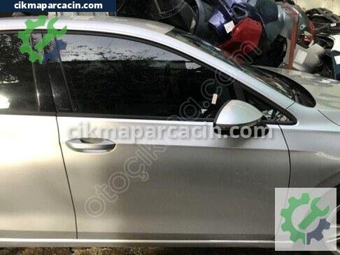 Volkswagen Golf Sağ Ön Kapı çıkma parça
