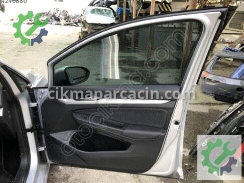 Volkswagen Golf Sağ Ön Kapı 5H4831056 çıkma parça