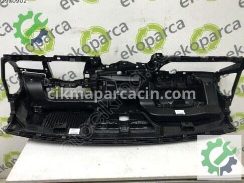 Volkswagen Golf Torpido 5H1857003M çıkma parça