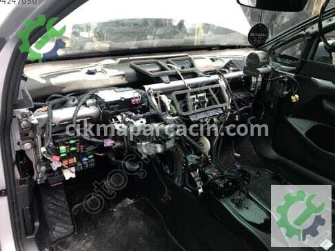Volkswagen Golf Torpido 5H1857017 çıkma parça