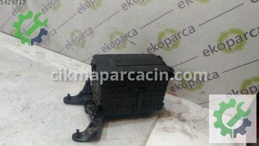 Volkswagen Golf Akü Kapağı 3C0915335 çıkma parça