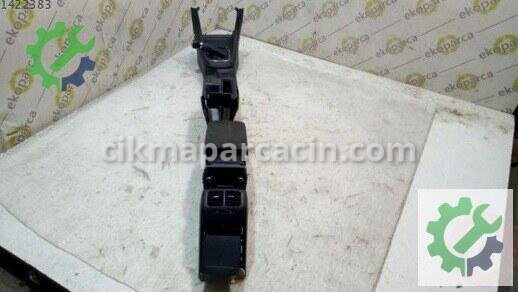 Volkswagen Golf Orta Konsol 5K0863243C çıkma parça