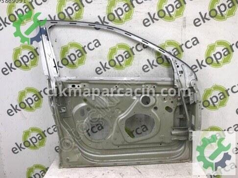 Volkswagen Jetta Sağ Ön Kapı 1K5831302 çıkma parça