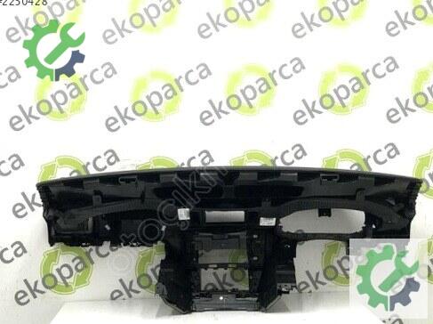 Volkswagen Jetta Torpido 5C7857002 çıkma parça