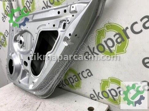 Volkswagen Jetta Sağ Arka Kapı 5C6833056 çıkma parça