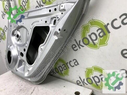 Volkswagen Jetta Sağ Arka Kapı 5C6833056 çıkma parça