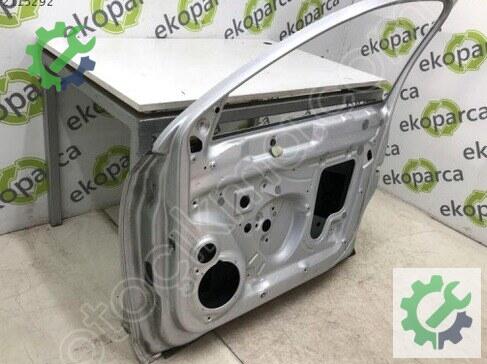 Volkswagen Jetta Sağ Ön Kapı 5C6831056 çıkma parça