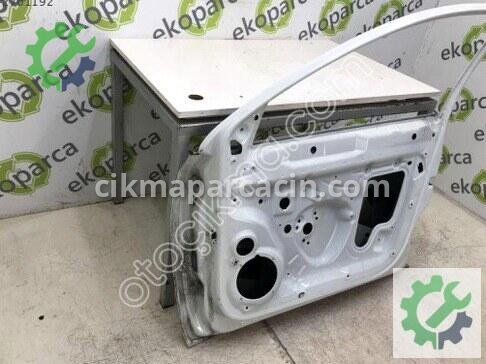 Volkswagen Jetta Sağ Ön Kapı 5C6831056 çıkma parça