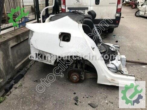 Volkswagen Jetta Sağ Arka Çamurluk 5C6809844 çıkma parça