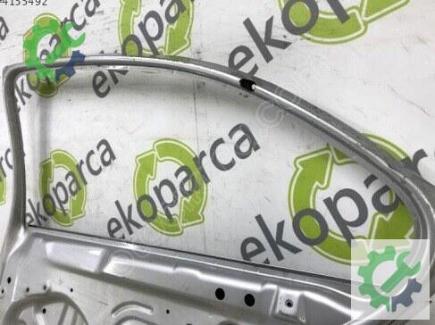 Volkswagen Jetta Sağ Arka Kapı 5C6833056 çıkma parça