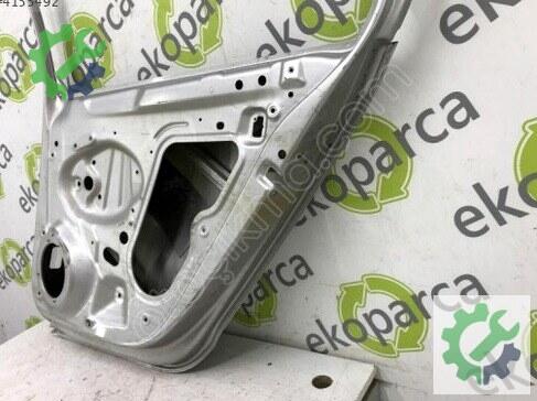 Volkswagen Jetta Sağ Arka Kapı 5C6833056 çıkma parça