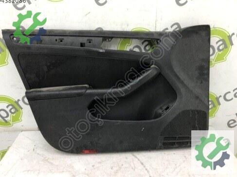 Volkswagen Jetta Kapı Döşemesi çıkma parça