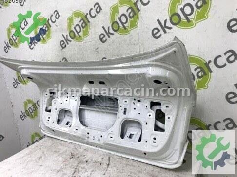 Volkswagen Jetta Bagaj Kapağı 5C6827025C çıkma parça