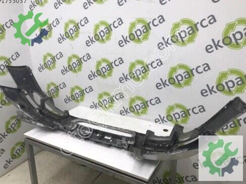 Volkswagen Passat Ön Tampon 3C0807221 çıkma parça