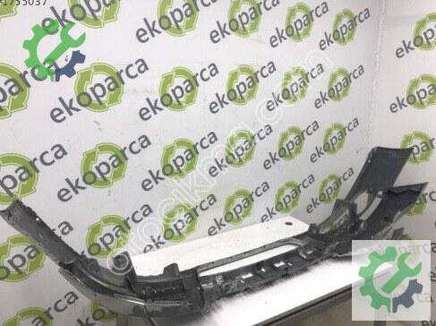 Volkswagen Passat Ön Tampon 3C0807221 çıkma parça