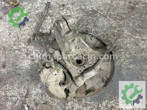 Volkswagen Passat Sağ Taşıyıcı 3C0407258F çıkma parça