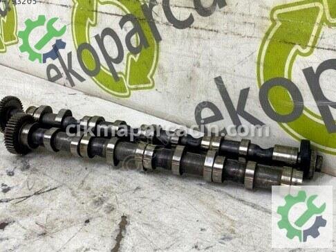 Volkswagen Passat Eksantrik Mili 03L109021E çıkma parça