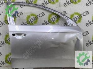 VOLKSWAGEN PASSAT 2011 2015 SAĞ ÖN KAPI 3AA831056