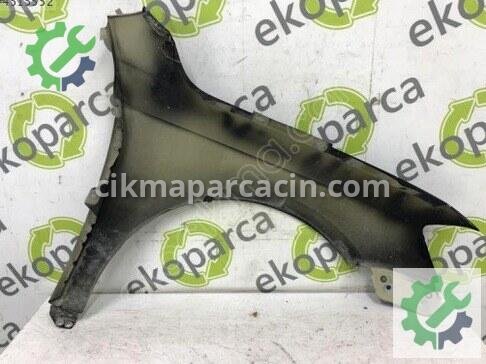 Volkswagen Passat Sol Ön Çamurluk 3AA821021 çıkma parça