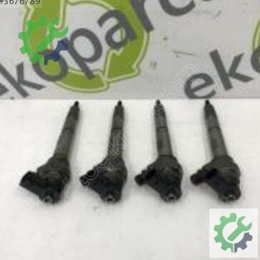 Volkswagen Passat Enjektör 04L130277AD çıkma parça