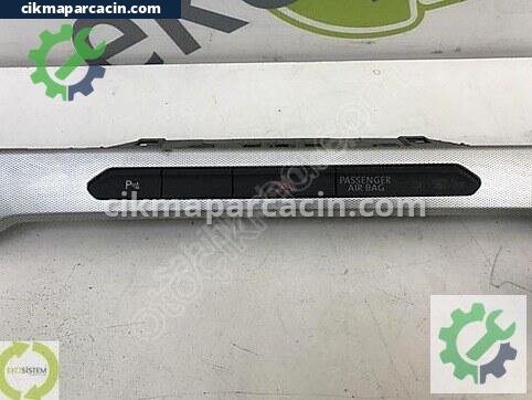 Volkswagen Passat Tampon Izgara Çıtası çıkma parça
