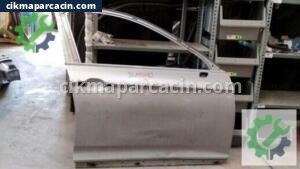 VOLKSWAGEN PASSAT 2015 2019 SAĞ ÖN KAPI 3G0831056