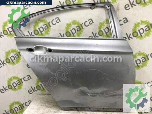 Volkswagen Passat Sağ Arka Kapı çıkma parça