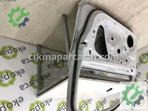 Volkswagen Passat Sağ Ön Kapı 3G0831056 çıkma parça
