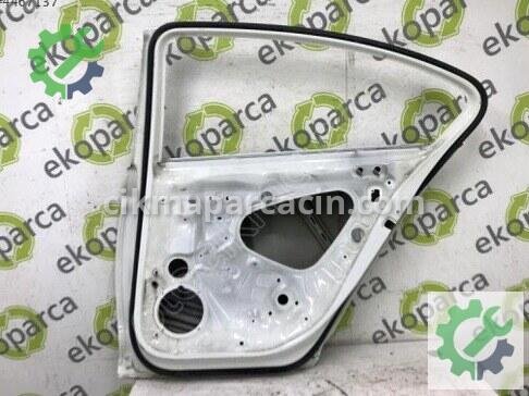 Volkswagen Passat Sağ Arka Kapı 3G5833056 çıkma parça
