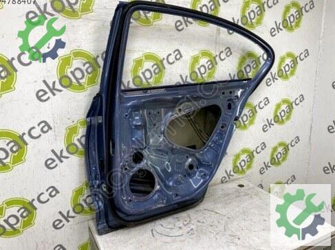 Volkswagen Passat Sağ Arka Kapı 3G5833056 çıkma parça
