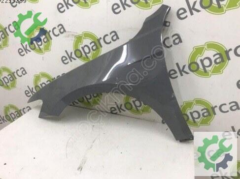 Volkswagen Passat Sol Ön Çamurluk 3G0821021 çıkma parça