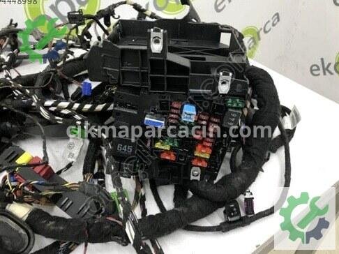 Volkswagen Passat Motor Tesisatı 3Q0927903 çıkma parça