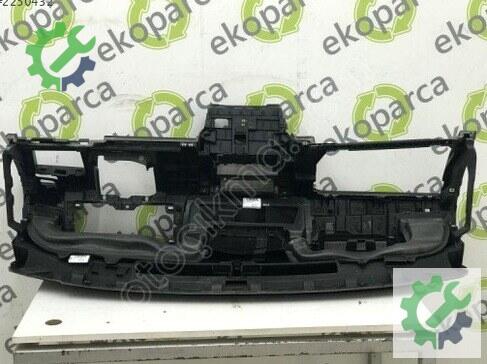 Volkswagen Passat Torpido 3G1857003 çıkma parça