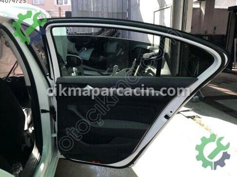 Volkswagen Passat Sağ Arka Kapı 3G5833056 çıkma parça