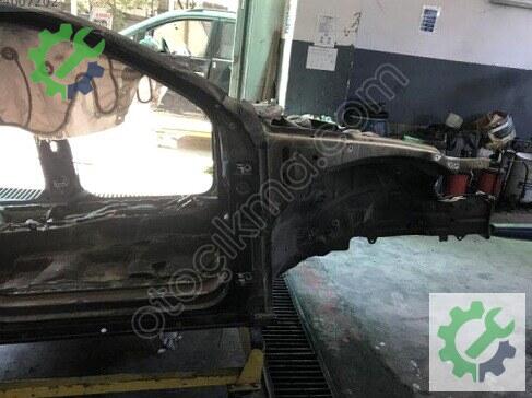 Volkswagen Passat Sağ Ön Çamurluk 3G0810136 çıkma parça