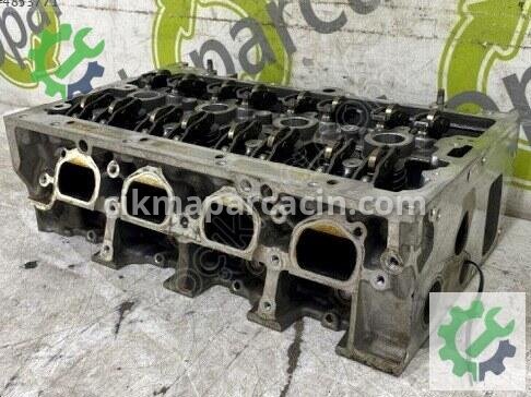 Volkswagen Passat Silindir Kapağı 05E103404K çıkma parça