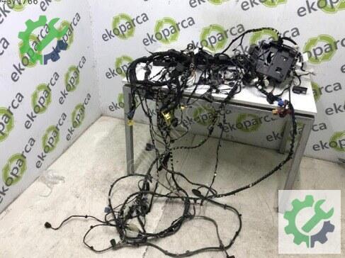 Volkswagen Passat İç Plastik çıkma parça