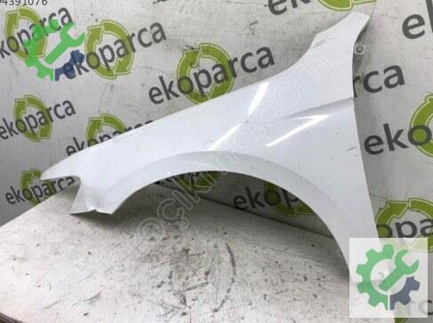 Volkswagen Passat Sol Ön Çamurluk 3G0821021 çıkma parça