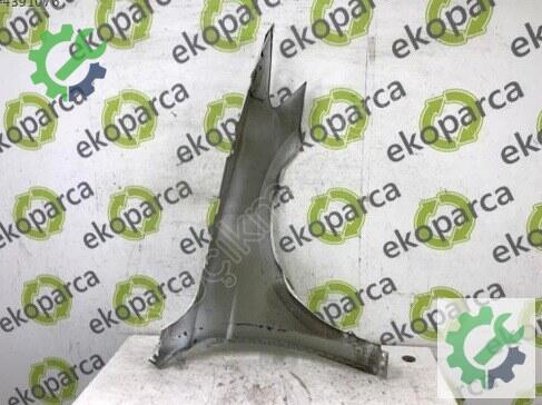 Volkswagen Passat Sol Ön Çamurluk 3G0821021 çıkma parça