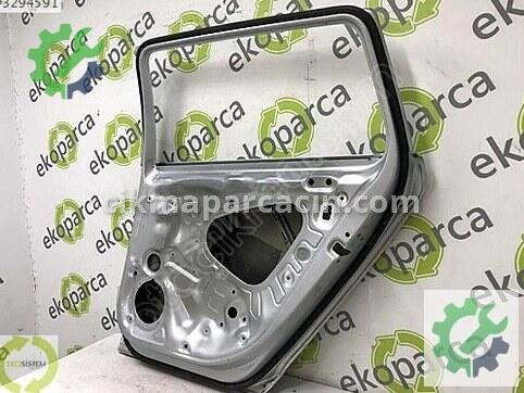 Volkswagen Passat Sağ Arka Kapı 3G9833056 çıkma parça