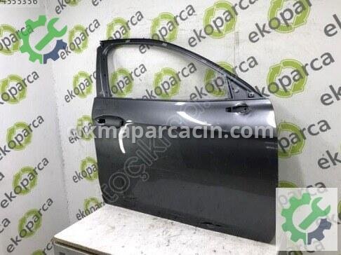 Volkswagen Passat Sağ Ön Kapı 3J0831052 çıkma parça